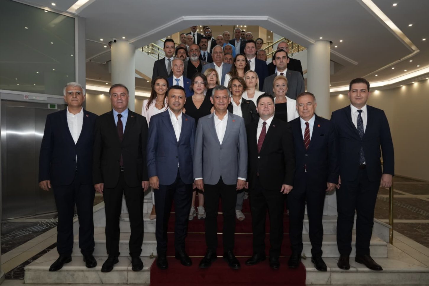 Özel’den Kadıköy Belediyesi’ne ziyaret